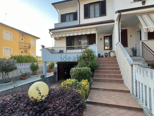 Casa in vendita a Mortara, Pavia