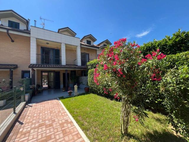 Casa in vendita a Montegiove, Piemonte