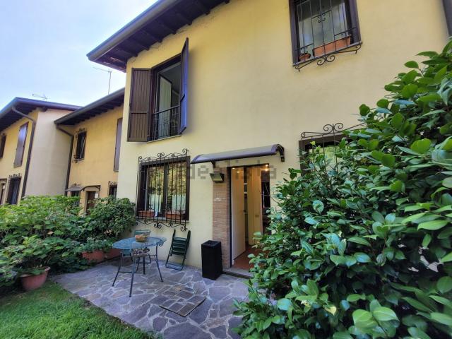 Casa in vendita a Bernate, Casnate con Bernate