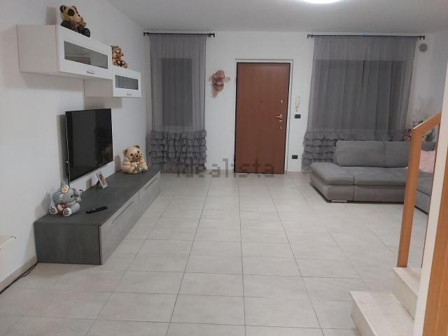 Casa in vendita a Villa Rosa, Marche