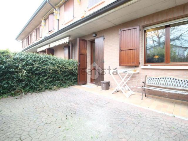 Casa in vendita a Terra di Mezzo, Re