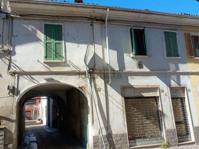 Casa in vendita a Valenza, Alessandria