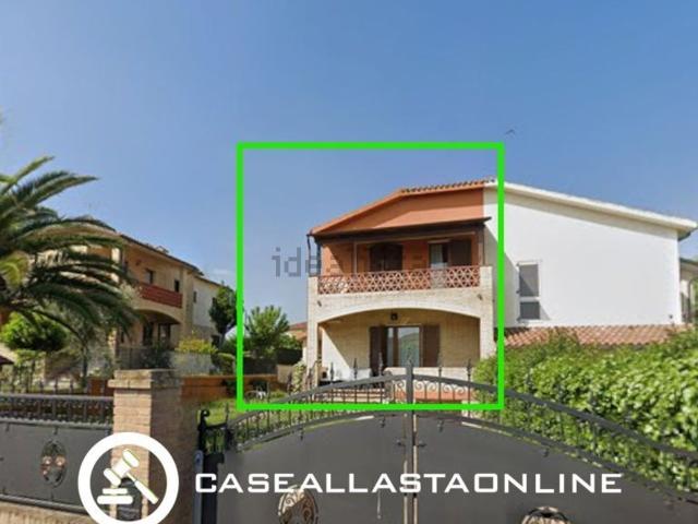Casa in vendita a Marche, Macerata