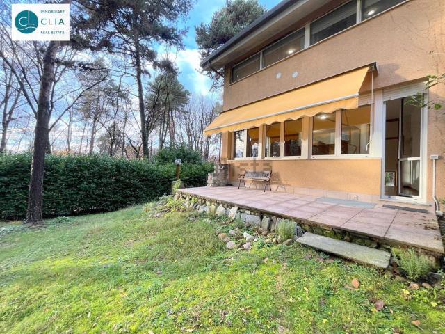 Casa in vendita a Venegono Superiore, Lombardia