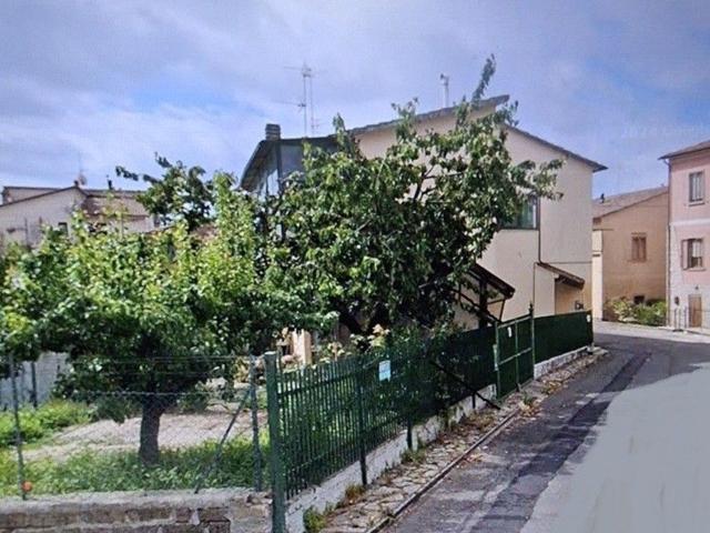 Casa in vendita a San Lorenzo Nuovo, Lazio