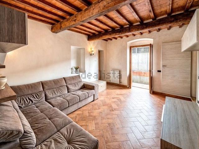 Casa in vendita a Montevarchi, Toscana