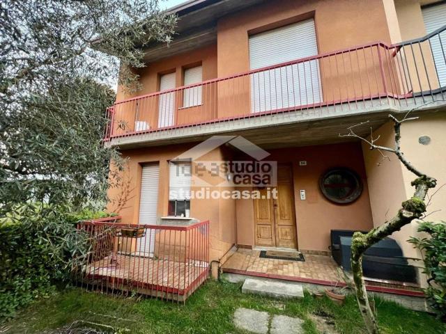 Casa in vendita a Branico, Costa Volpino
