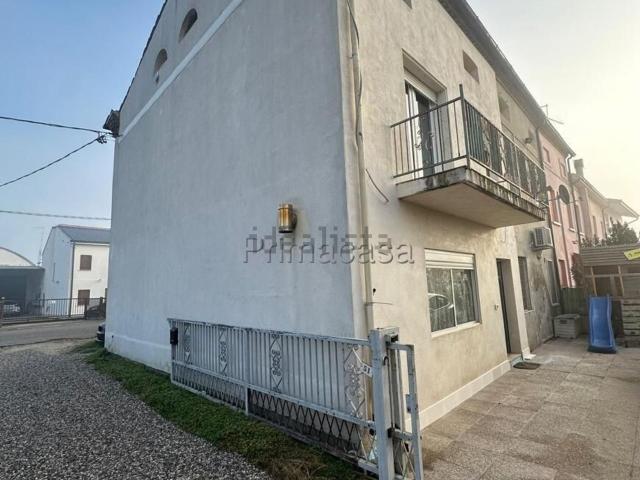 Casa in vendita a Veronella, Veneto