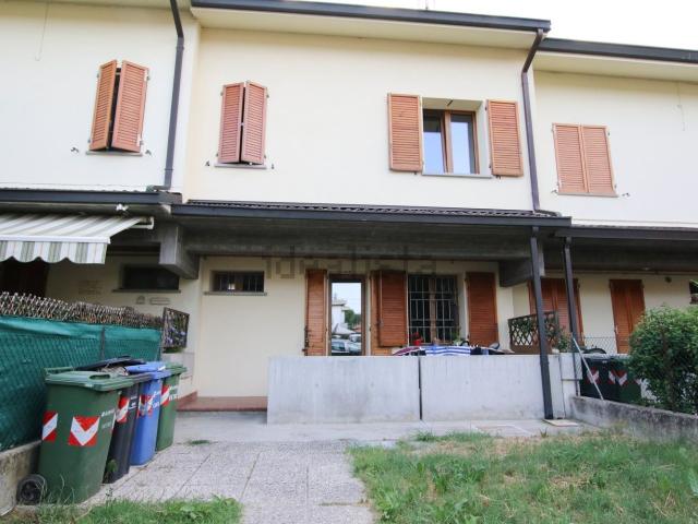 Casa in vendita a Unione Comuni Modenesi Area Nord, Mirandola