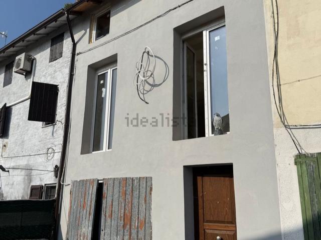 Casa in vendita a Terra di Mezzo, Re
