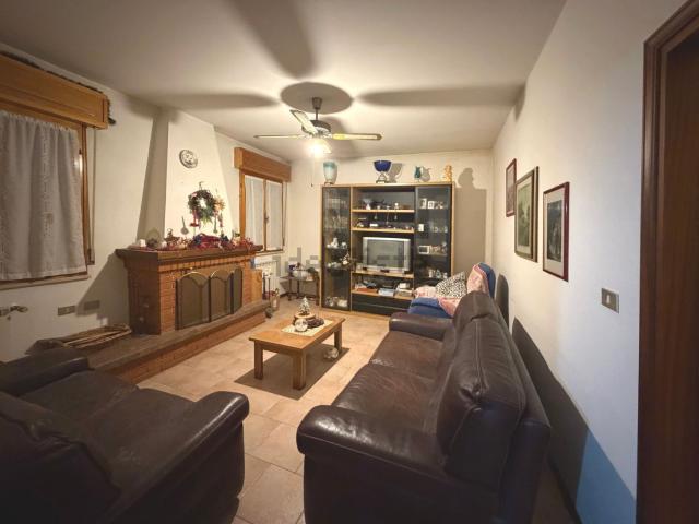 Casa in vendita a Borgo Candelosa, Tresignana