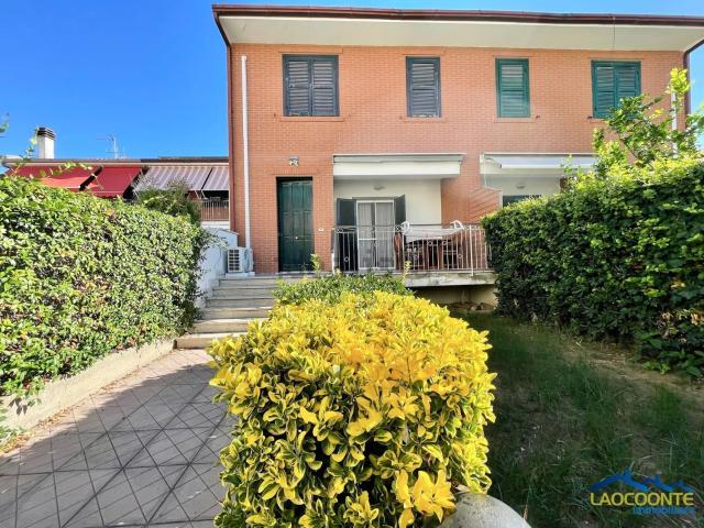 Casa in vendita a Sperlonga, Latina
