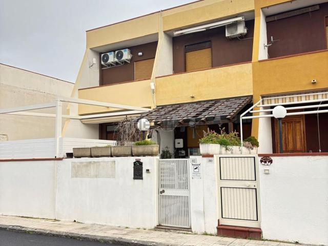 Casa in vendita a Rometta, Sicilia