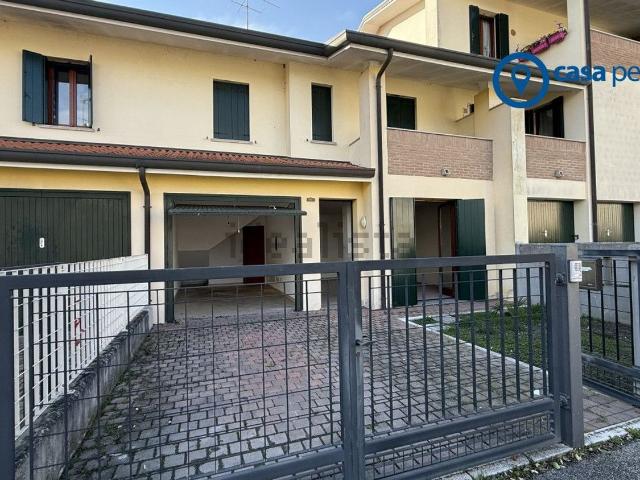 Casa in vendita a Commenda, Rovigo