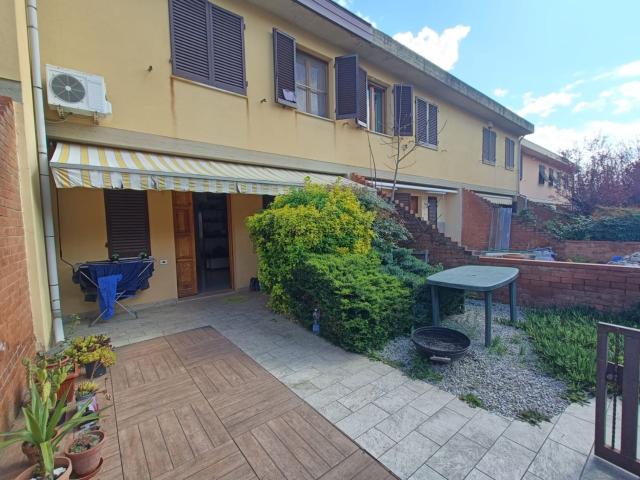 Casa in vendita a Terricciola, Toscana