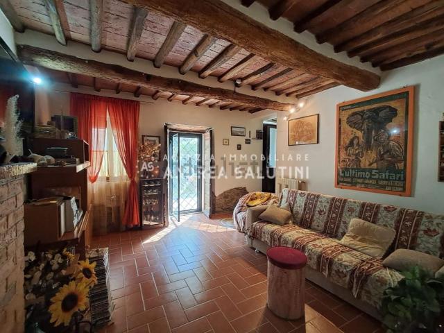 Casa in vendita a La Croce, Buti