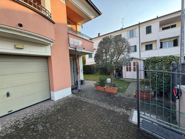 Casa in vendita a Pianura Reggiana, Re