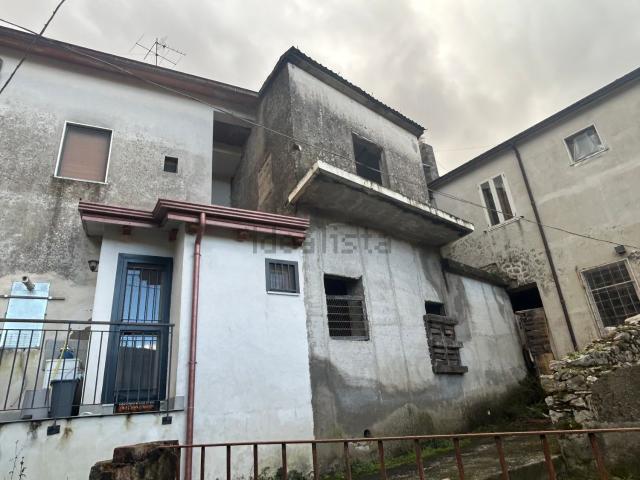 Casa in vendita a Serino, Campania