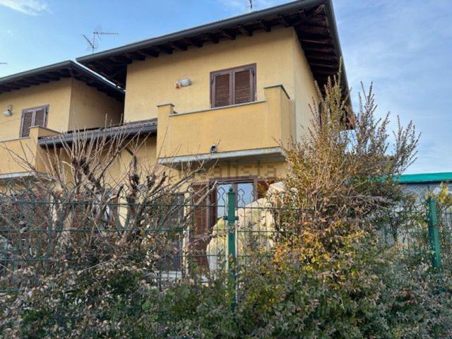 Casa in vendita a Cassolnovo, Lombardia
