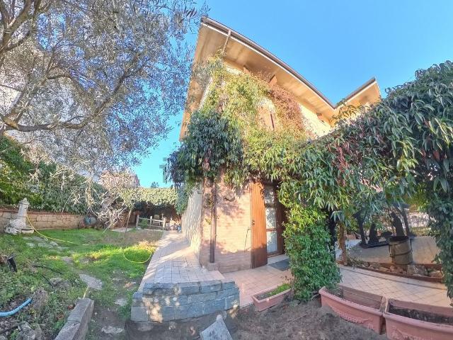 Casa in vendita a Colline Matildiche, Re