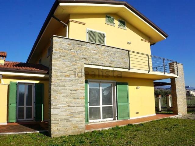 Casa in vendita a La Prada, Carrara