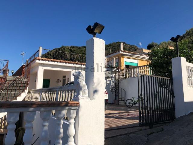 Casa in vendita a Acqualadroni, Messina