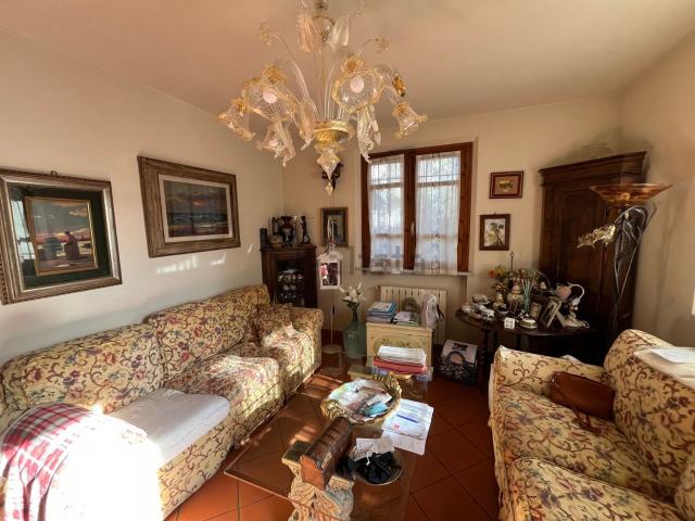 Casa in vendita a Quercioli, Marina Di Massa