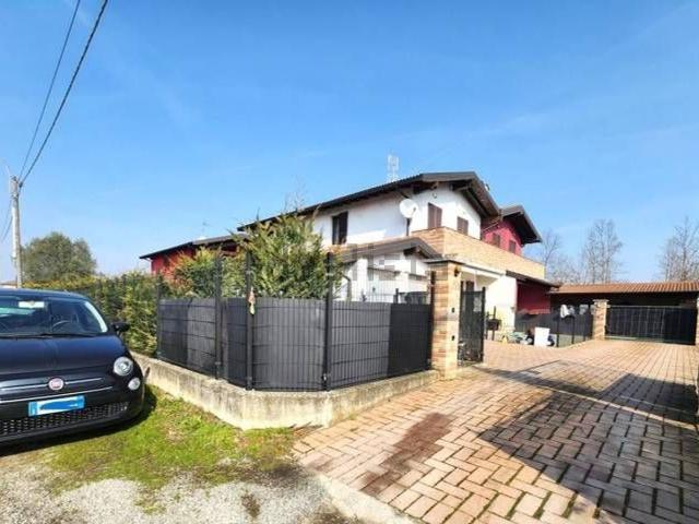 Casa in vendita a Bastida Pancarana, Lombardia