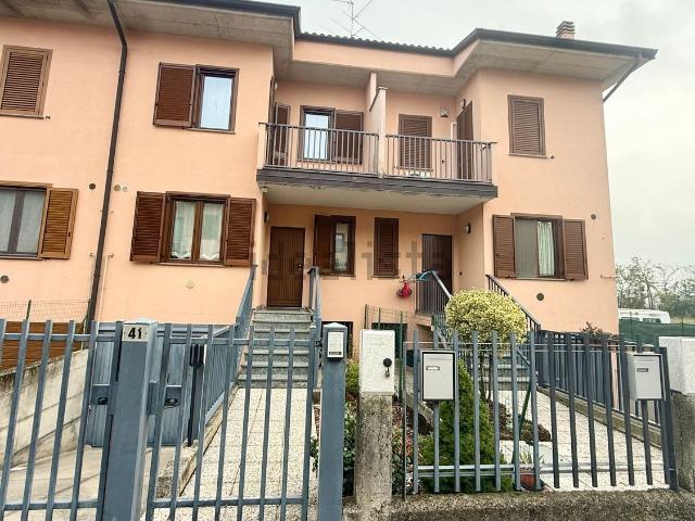 Casa in vendita a Azzano San Paolo, Bergamo