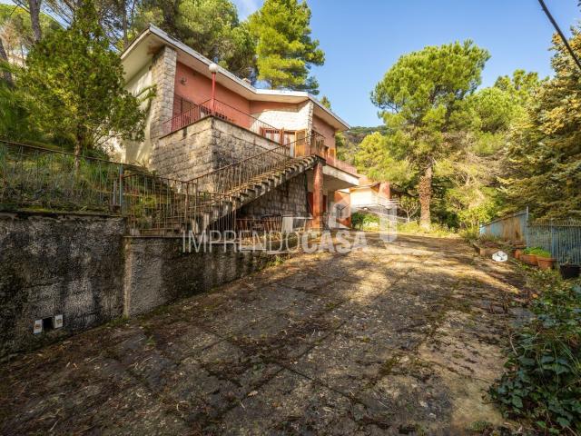 Casa in vendita a Villaggio Montano, Monreale