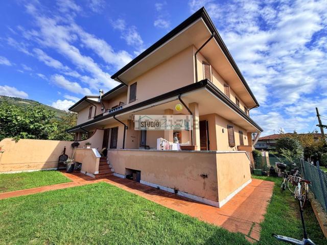 Casa in vendita a Capriglia, Pietrasanta