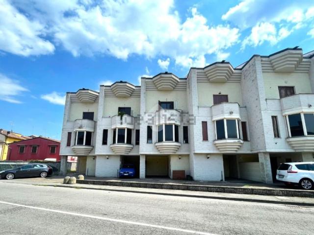 Casa in vendita a Battaglione, Cremona