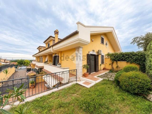 Casa in vendita a Guidonia Montecelio, Roma Capitale
