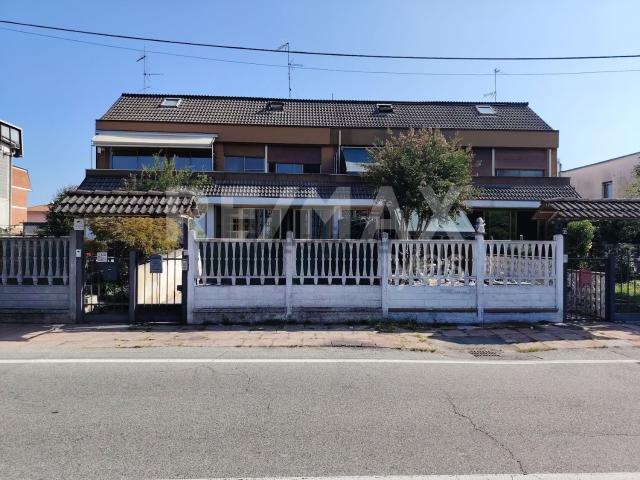 Casa in vendita a Motta Visconti, Milano