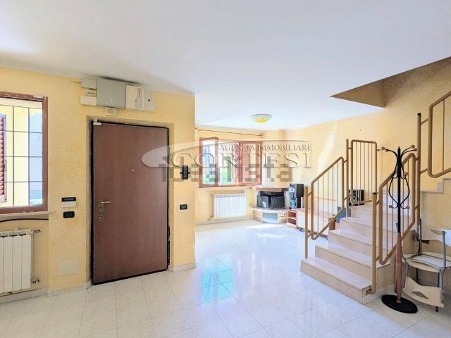 Casa in vendita a Marche, Ancona