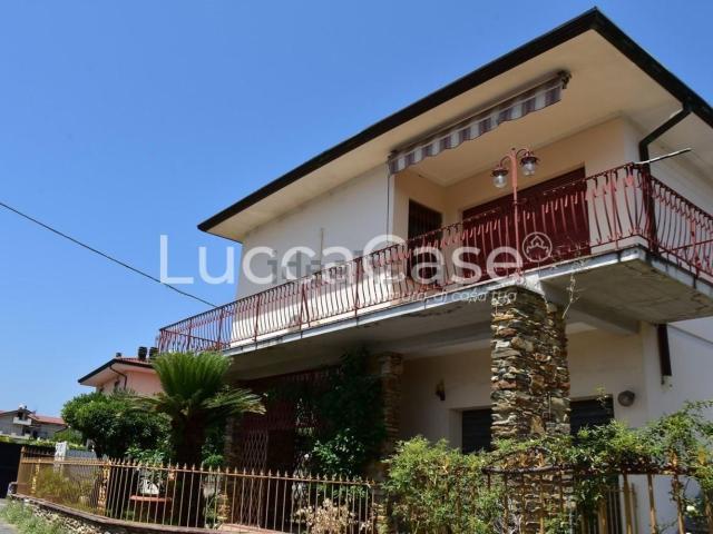 Casa in vendita a Massarosa, Toscana