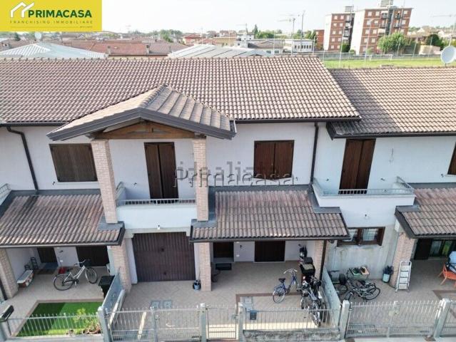 Casa in vendita a Canneto sull'Oglio, Mantova