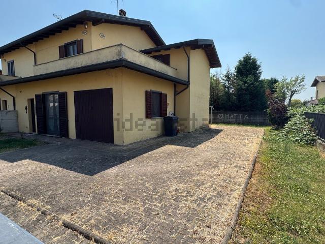 Casa in vendita a Gambolò, Lombardia