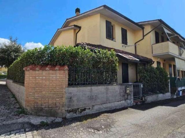 Casa in vendita a Santa Maria A Monte, Toscana