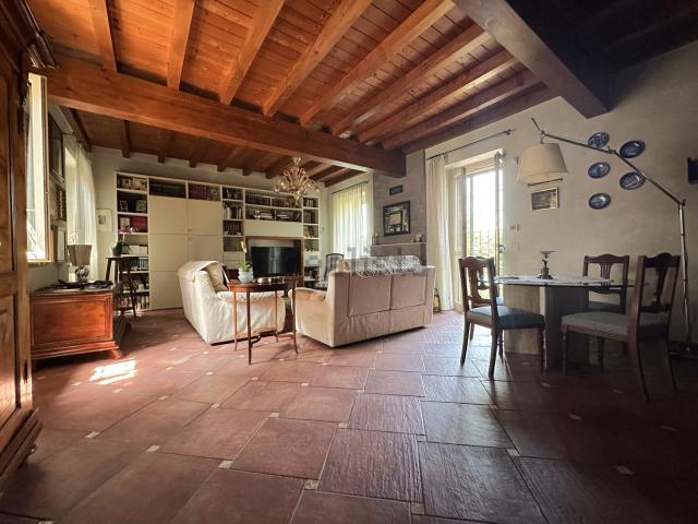 Casa in vendita a Cascina Vignola, Pavia