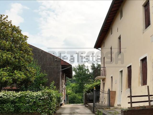Casa in vendita a Brogliano, Veneto