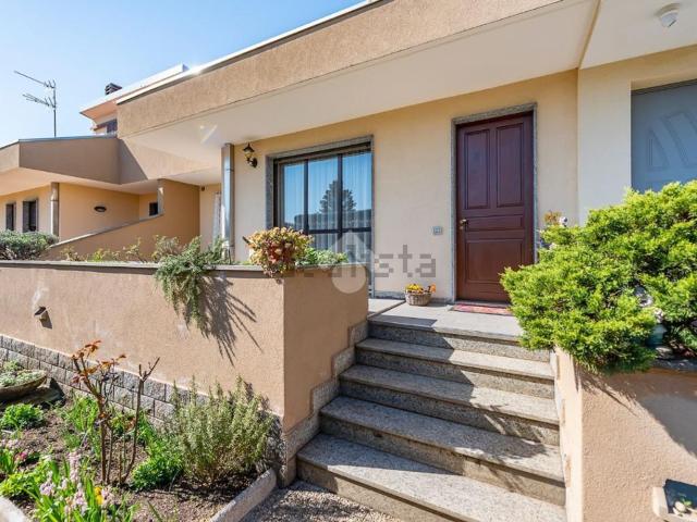 Casa in vendita a Rescaldina, Lombardia