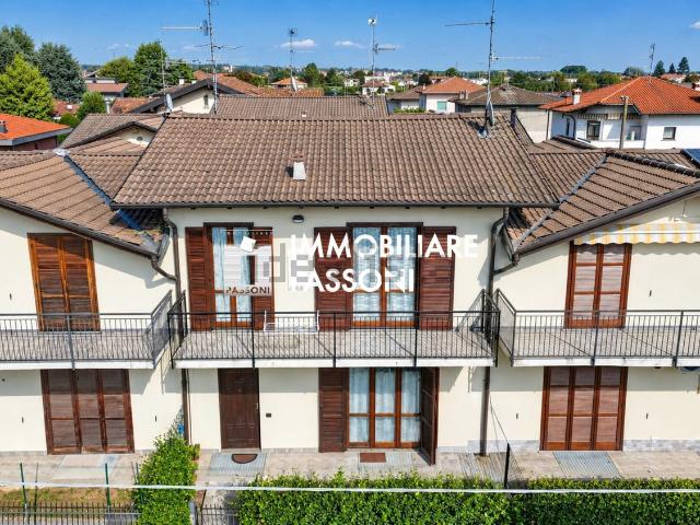 Casa in vendita a Lonate Ceppino, Varese
