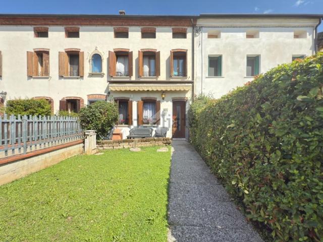 Casa in vendita a Veronella, Veneto