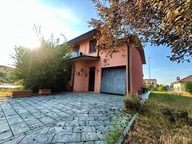 Casa in vendita a Somaglia, Lombardia