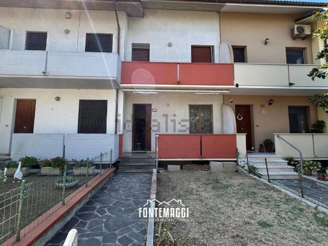 Casa in vendita a Terre Roveresche, Marche