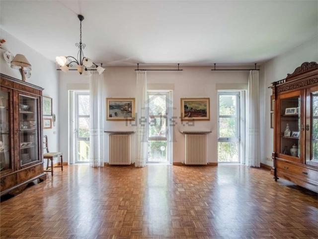 Casa in vendita a Re, Reggio Emilia