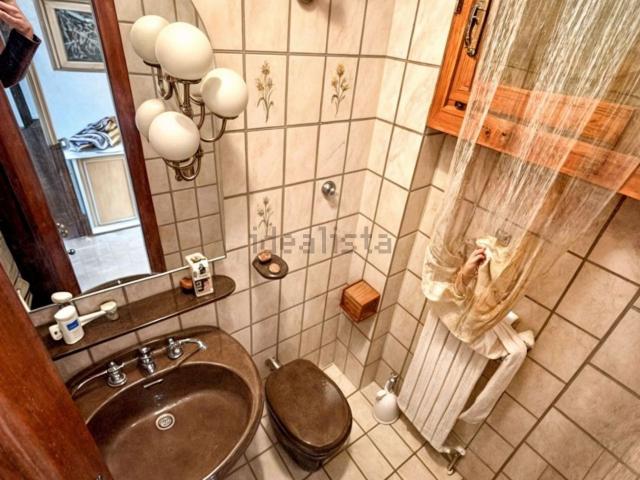 Casa in vendita a Montevarchi, Toscana
