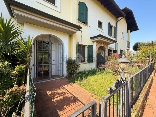 Casa in vendita a Monterotondo, Passirano