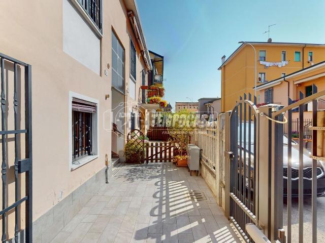 Casa in vendita a Pantigliate, Lombardia